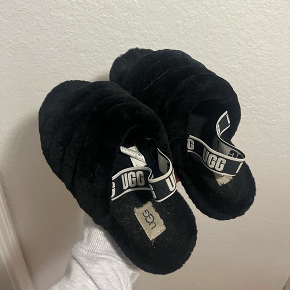 UGG Fluff Yeah Slippers - Black - Picture 1 of 2